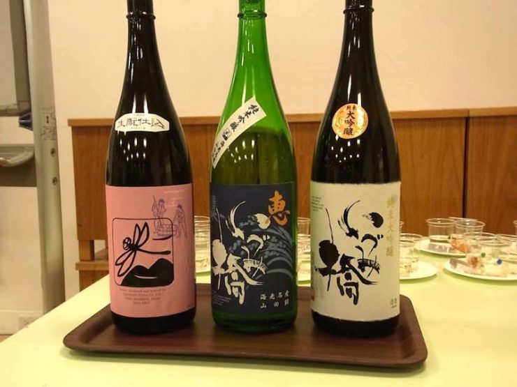 左のピンクのラベルの「桃色黒とんぼ」は通称モモクロ!