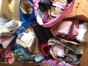 森ノオトの事務所に続々と集まってくる寄附品の数々