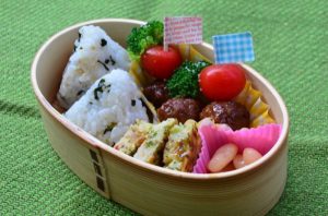 大西香織さんのお弁当。食の細い子でも食べきれるよう、さまざまな工夫と愛情がたっぷり