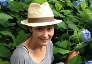 大西香織さん。森ノオトの料理部リーダーとして、この6月から本格的に料理講座を展開していく（7月以降に別のプログラムも予定）。本講座では、料理部の松山ちかこさんがアシスタントを務める