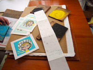 色見本の裏には色の配合が書かれている